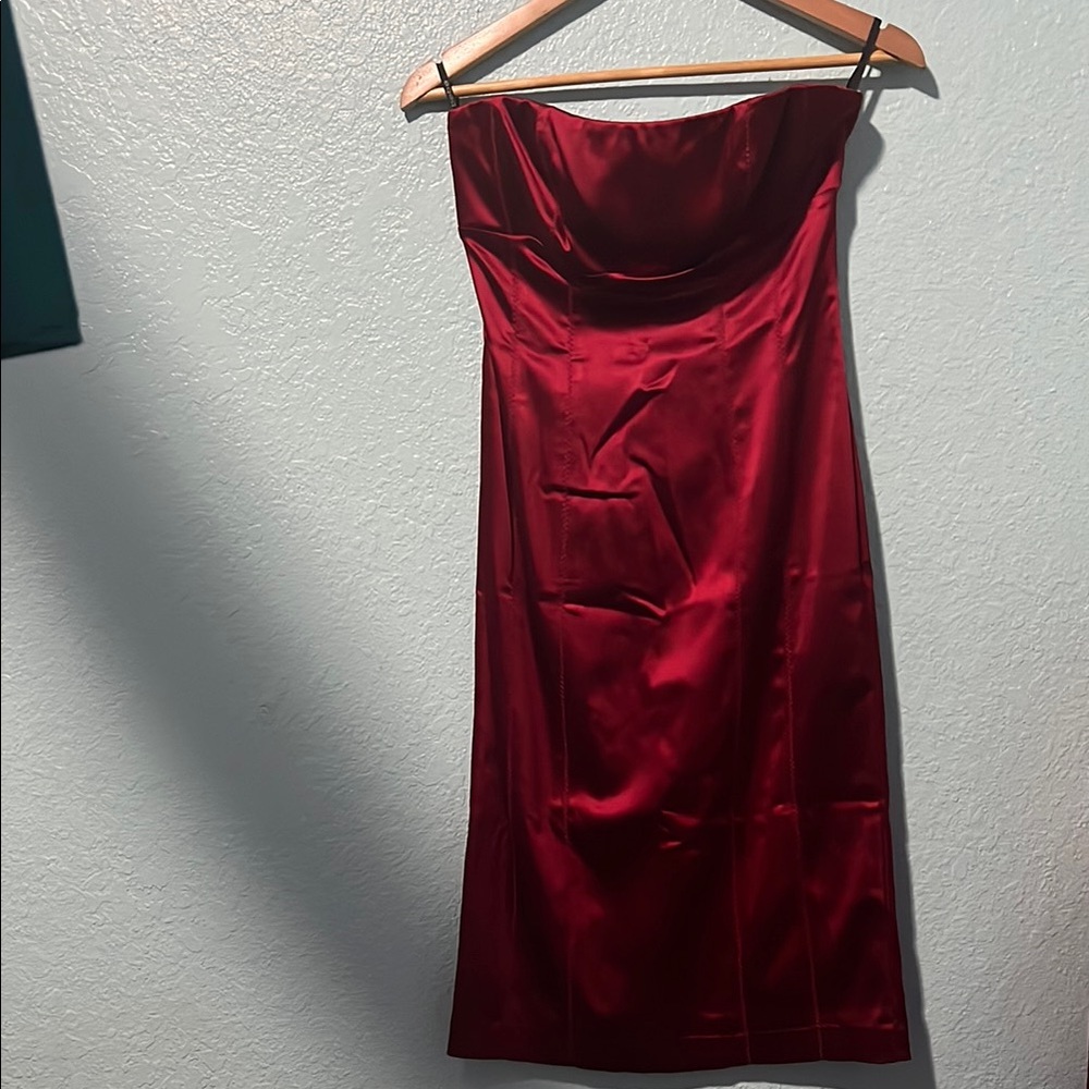 Elegant Red Strapless Dress